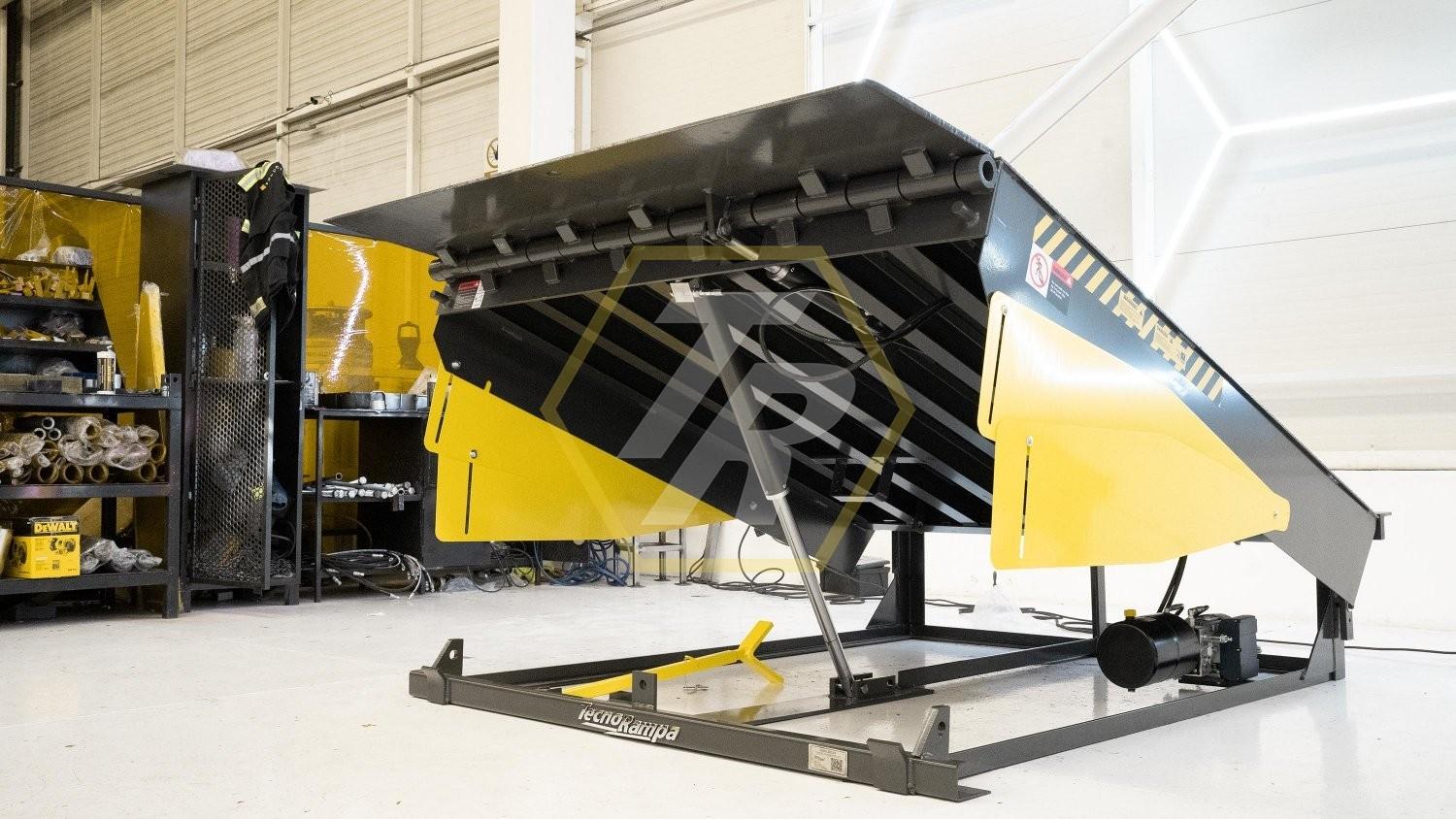 Hydraulic Dock Leveler