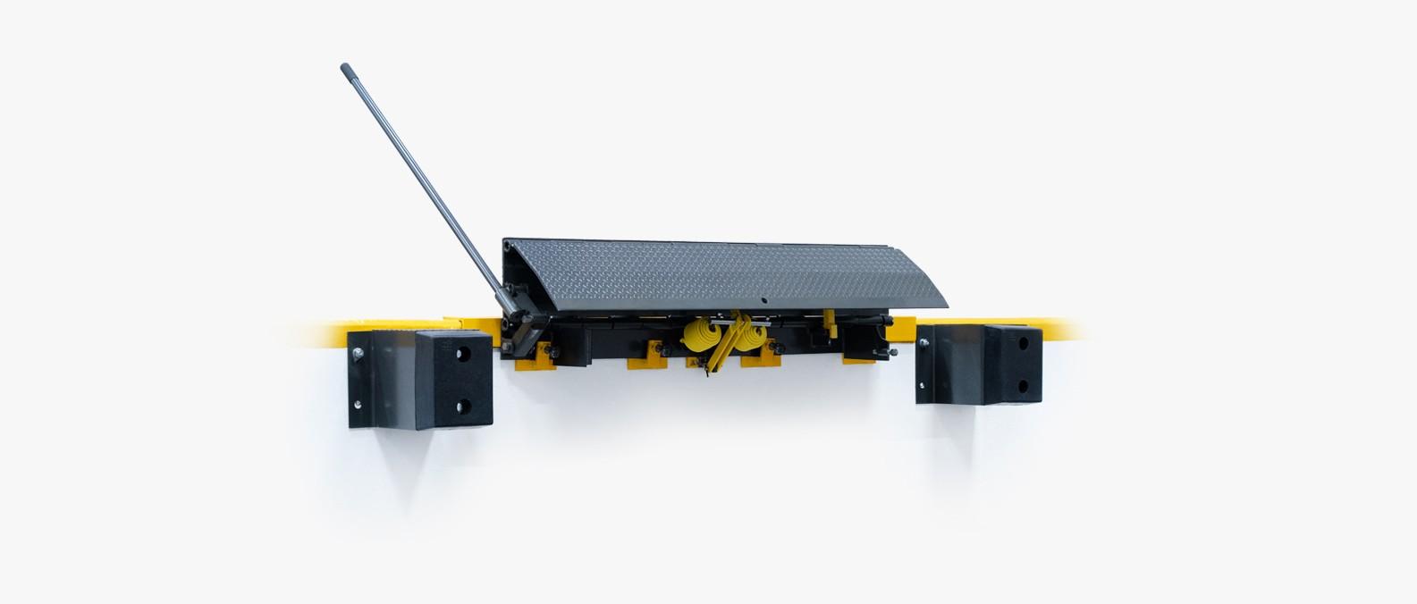 Tecnorampa - Mechanical Edge of Dock