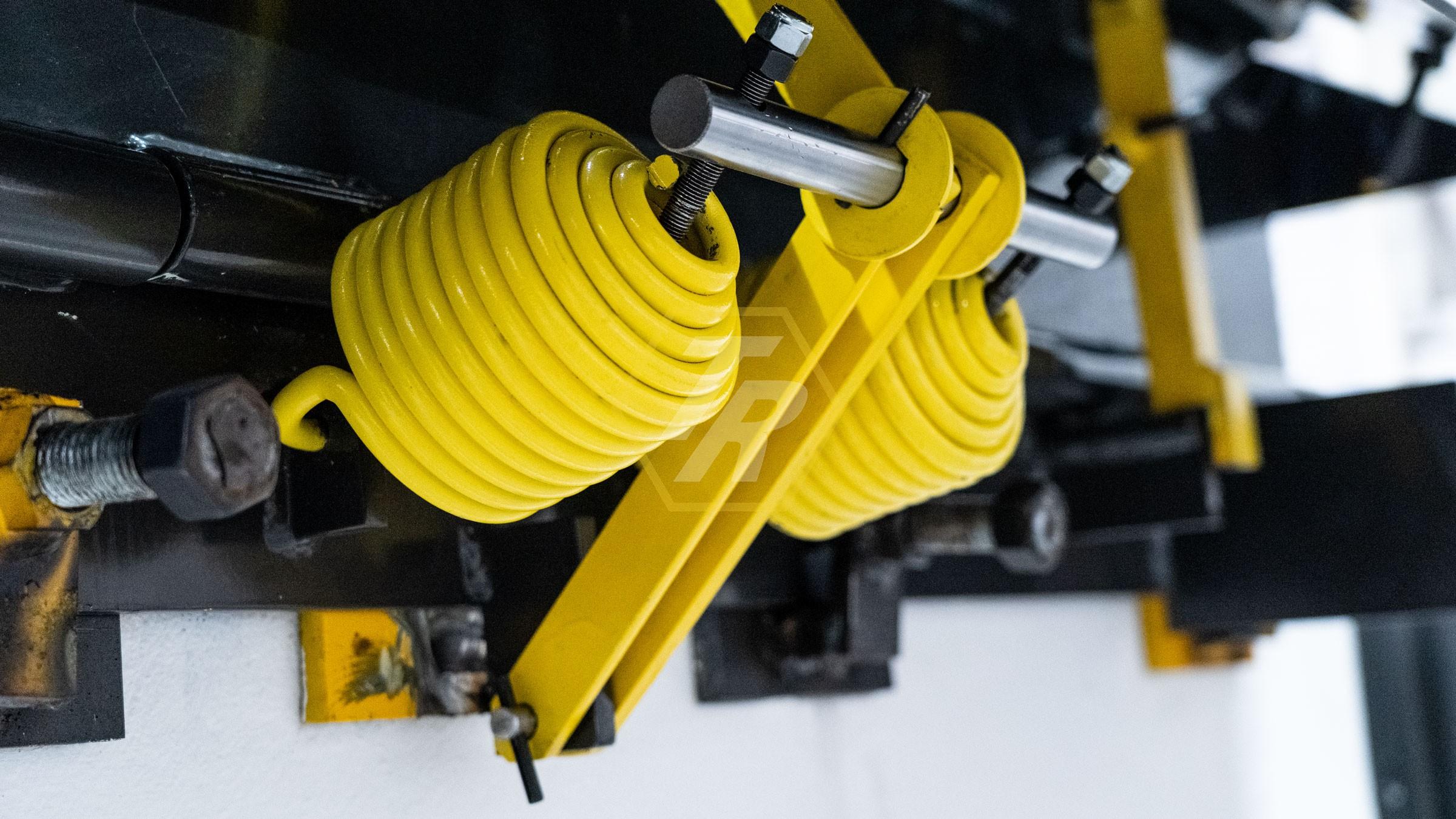 Mechanical Edge of Dock