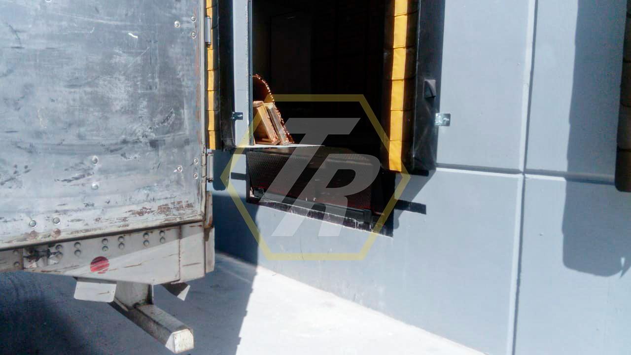 Hydraulic Dock Leveler